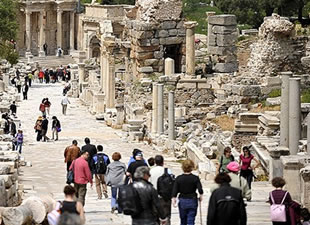 2014 yılında turizmden 34,3 milyar dolar geldi