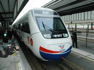Hızlı tren İzmit'ten Ankara’ya günde 5 sefer yapacak