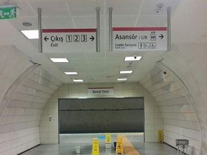 Kadıköy-Kartal metrosu su sızdırıyor