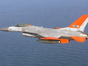 İnsansız F-16 hizmete hazır