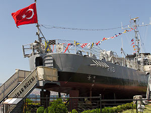 Yarhisar Müze Gemisi'ni 177 bin kişi ziyaret etti