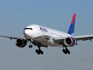 Delta uçağı türbülansa girdi, 2 yolcu yaralandı