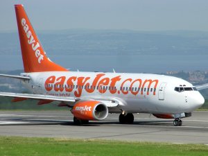 EasyJet uçağı AHL'ye acil iniş yaptı