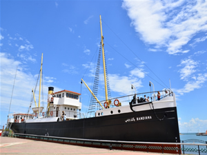 Kurtuluş Savaşı'nın simgesi Bandırma Müze Gemisi ziyaretçi akınına uğradı