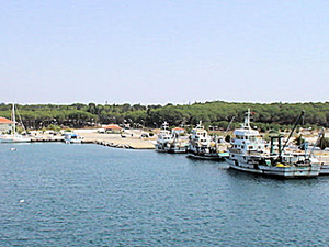 Kabatepe Limanı'nın kullanımı trol teknelerine yasaklandı