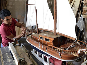 Lise öğrencisinin maket tekneleri 2 bin liraya satılıyor