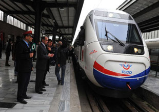 Hızlı tren yolcu sayısı 1 milyonu aştı