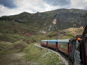 Peru’da dünyaca ünlü tren Macho Hattı yenilenecek