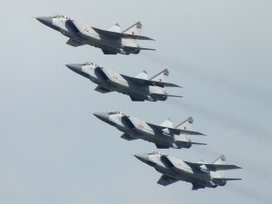 Letonya sınırında Rus savaş uçakları belirlendi