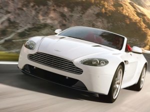 Aston Martin Vantage Serisi yenilendi