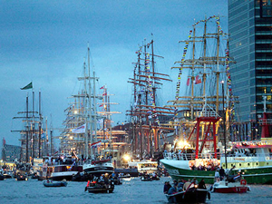 Avrupa'nın en büyük deniz festivali 'Sail Amsterdam' Hollanda'da başladı