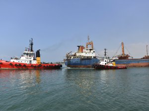 Şükran Camuz isimli kuru yük gemisi kurtarıldı