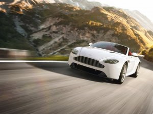 Sıradışı bir V8 Vantage