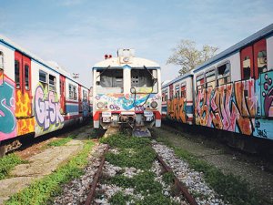 Bir zamanlar İstanbul'un yükünü çeken vagonlarda ot bitti