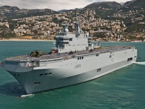 Mısır, Fransız DCNS ile helikopter gemisi anlaşması imzaladı