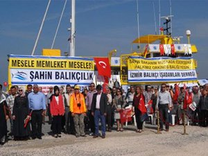 Güzelbahçe'de, balıkçı barınağı hizmete girdi