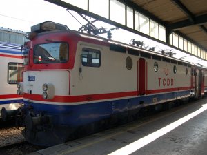 TCDD, Adapazarı trenini yer altına alıyor