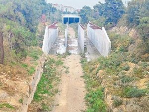 Marmaray yarım, İstanbul trensiz kaldı