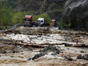 Artvin'deki sel felaketinde ölü sayısı ikiye yükseldi