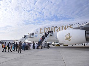 Emirates, Dubai Airshow’da yeni A380 uçağını tanıttı