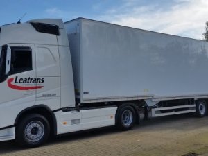 Talson'dan Lea Trans'a tekstil taşıyıcı treyler