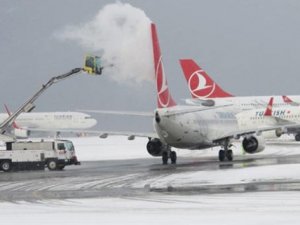 Van’da uçak seferleri iptal edildi