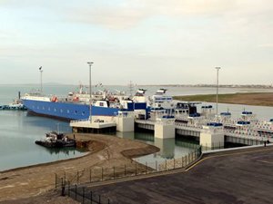 Azerbaycan Hazar Denizi üzerinden taşımacılık tarifelerini indirdi