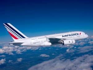 Air France uçağında bomba paniği