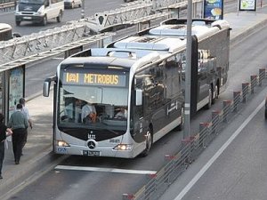 Metrobüslerde yeni dönem başladı