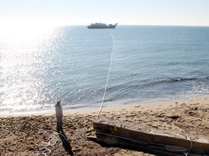 Gökçeadayı elektriğe kavuşturacak iki gemi çalışmalara başladı