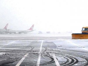 Nevşehir'de uçak seferleri iptal