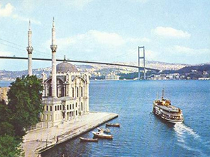 İstanbul Boğazı gemi trafiğine yeniden açıldı