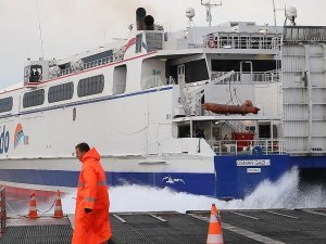 Marmara Denizi'nde ulaşıma lodos engeli