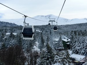 Uludağ teleferik seferlerine fırtına engeli