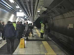 Marmaray durağında atık su sızıntısı