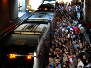 İstanbul'da ulaşıma yapılan zam mahkemelik oldu