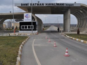 Batman Havalimanı'na havan topu düştü