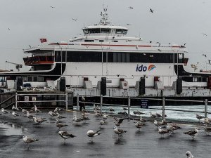 Marmara'da deniz ulaşımına fırtına engeli