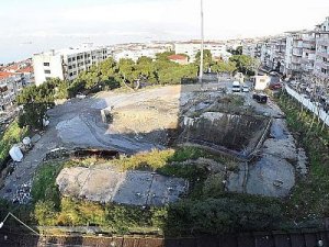 İzmir’de eski metro tüneli girişine 440 araçlık otopark