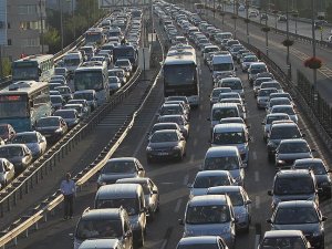 Mecidiyeköy'de metro inşaatı nedeniyle trafiğe düzenleme