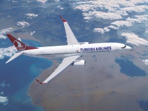 THY'nin yeni B777'si Atatürk Havalimanı'na indi