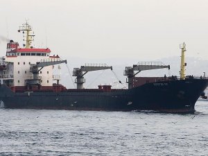 Rus kargo gemisi İstanbul Boğaz'ından geçip Marmara'ya açıldı