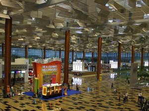 Singapur Changi dünyanın en iyi havalimanı seçildi