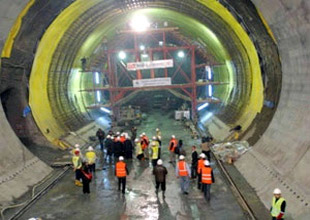 Arslan: Marmaray 29 Ekim 2013'te hazır