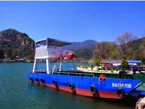 Dalyan Kanalı'nda feribot seferleri başladı