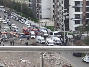 Diyarbakır'da şiddetli patlama: 4 polis şehit