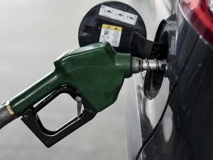 Benzin ve motorin fiyatı 6 kuruş arttı