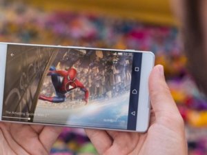 Sony'den iki yeni telefon geliyor