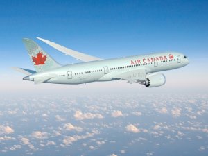 Air Canada İstanbul'a Dreamliner ile geldi