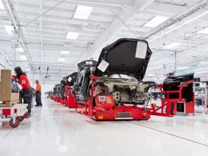 Tesla, yılda 500 bin otomobili hedefliyor